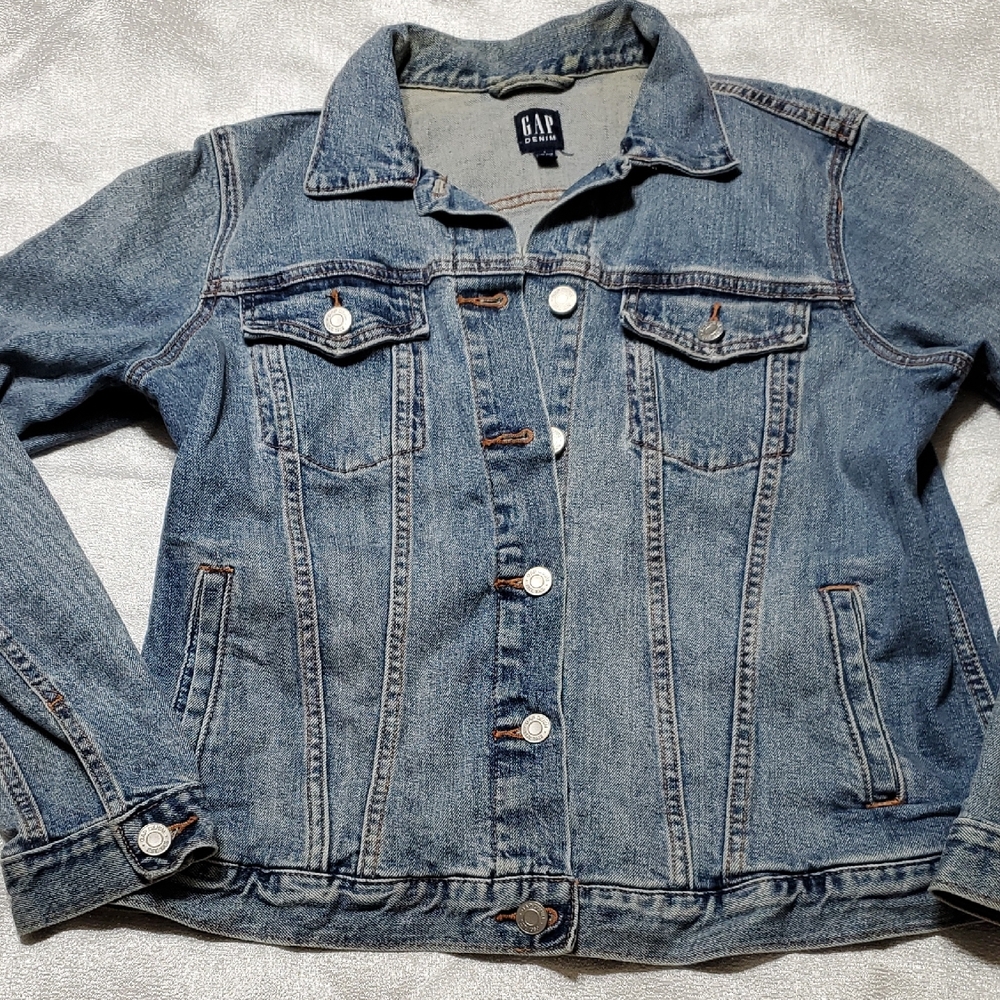 GAP Women's Classic Blue Jean Jacket Size M